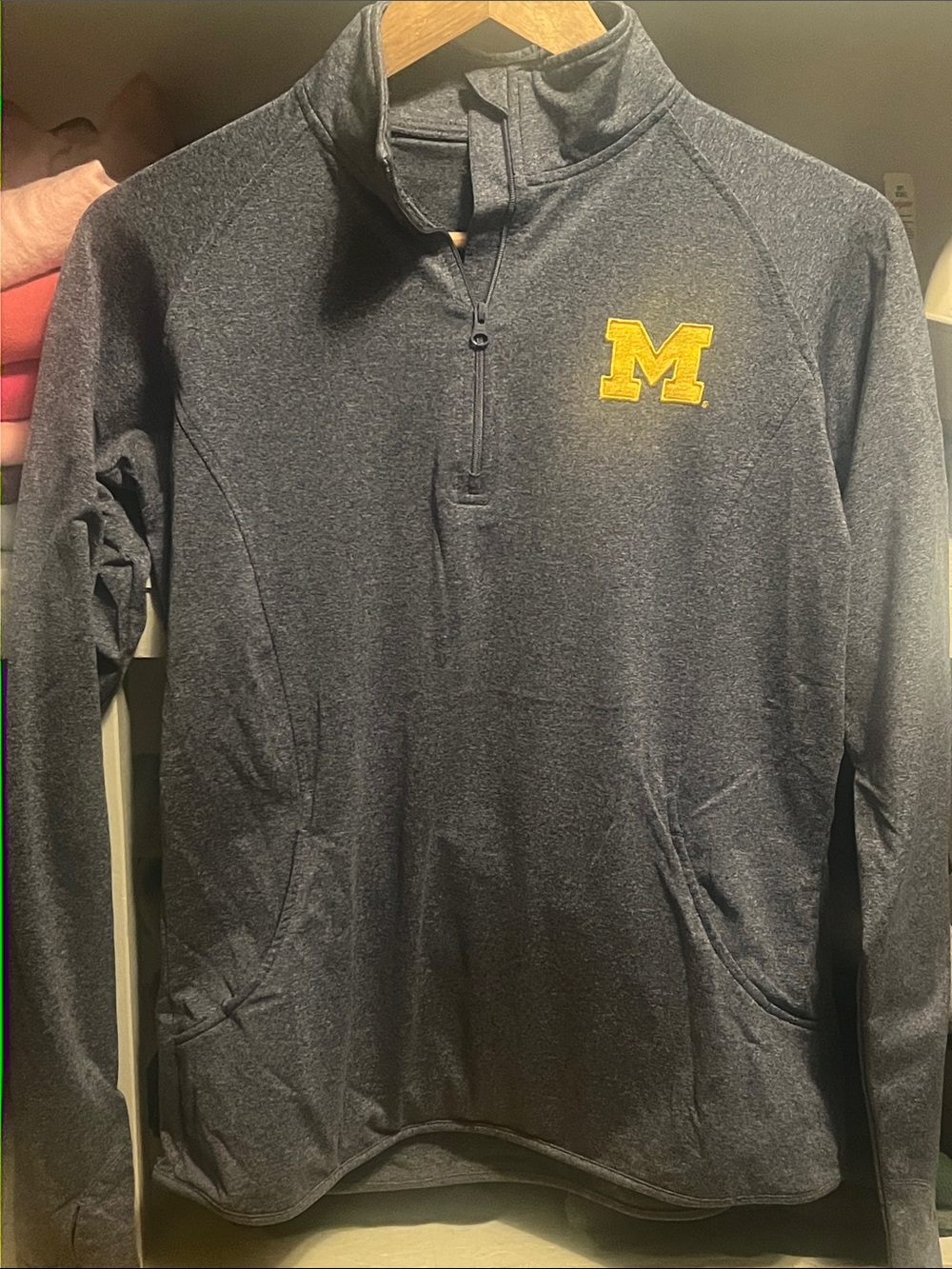 U of M bundle!! plus women’s two tops bundle of U of M gear 💙💛